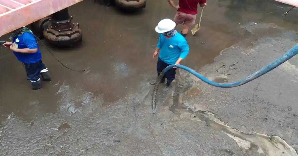 สูบน้ำเสีย